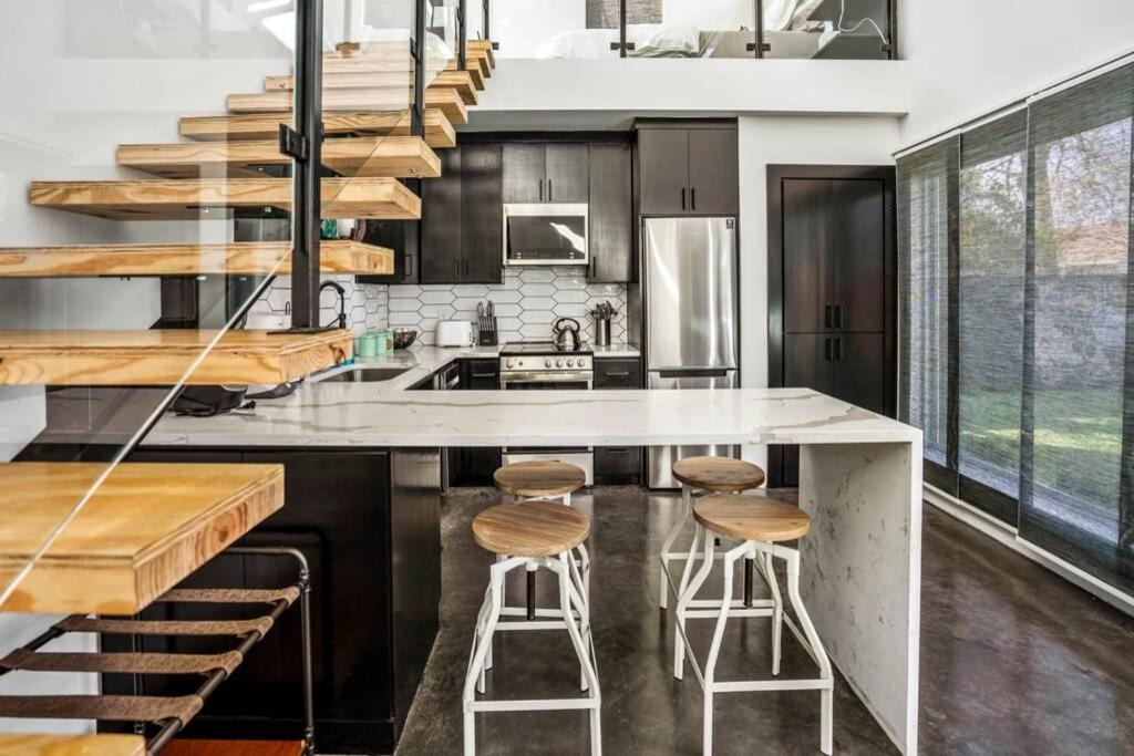 Quantum Tiny Loft At East End Revitalized Х'юстон Екстер'єр фото