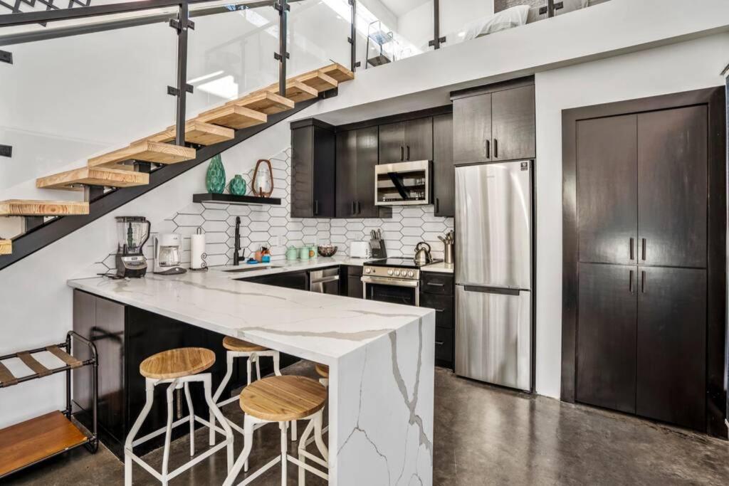 Quantum Tiny Loft At East End Revitalized Х'юстон Екстер'єр фото